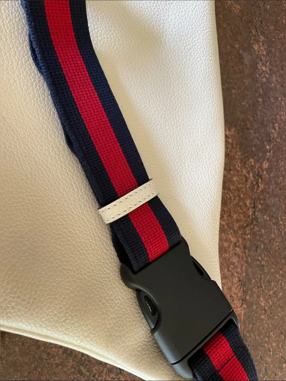 Gucci White Leather Belt Bag with Green and Red Web